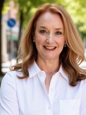 Meet your Posher, Julie